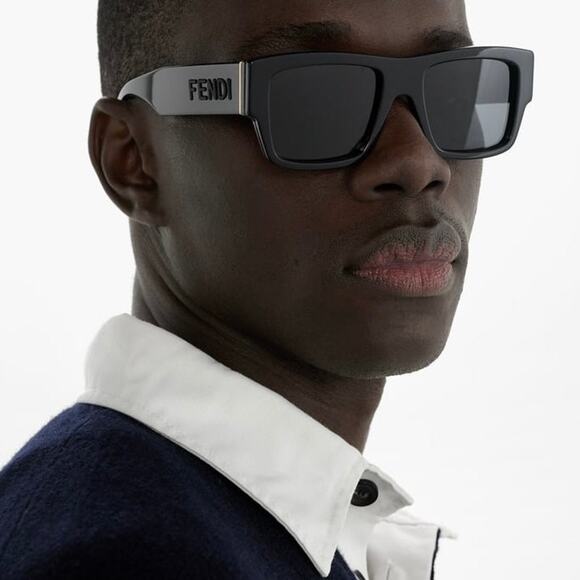 New, FENDI Sunglasses FE40119F 01V Authentic - Picture 1 of 12